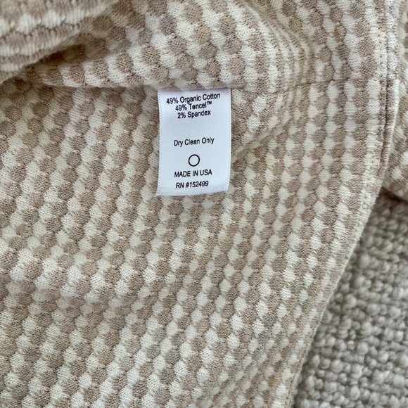 Amour Vert Erin Scallop Knit Jacket - natural oatmeal, size S - Picture 6 of 9